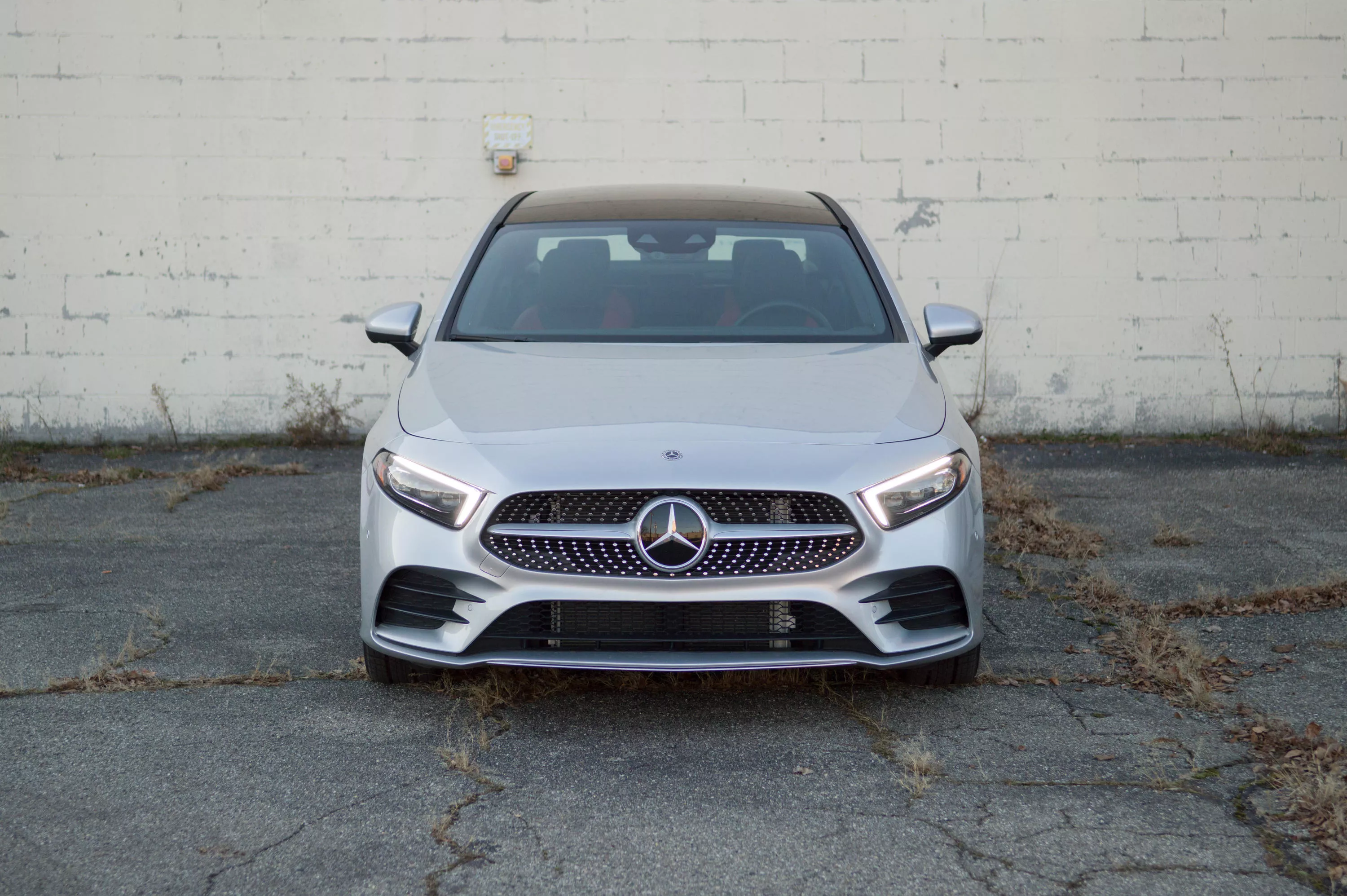 Mercedes-Benz recalls 342,000 cars for glitched backup cameras | backup cameras suppliers